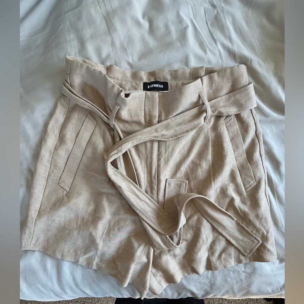 Express Women's High Waist Beige Shorts